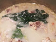 竹荪菌猪肚鸡小锅-洪氏嗨捞·广东猪肚鸡·椰子鸡火锅(西咸万象城店)