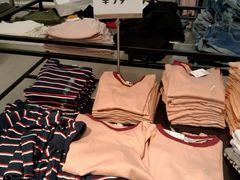 -H&M(天一广场店)