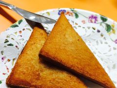 咖喱吞拿鱼角-喜莲咖啡