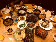 -香巴拉云南餐厅(华莱坞店)