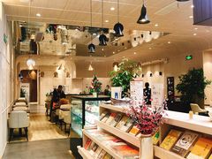 -钟书阁(群光广场店)