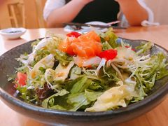 三文鱼牛油果沙拉-吉炙烧鸟•本格料理(国际商贸城店)