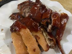 -黄记四更烤乳猪店