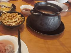-莲餐厅·湖北菜·潜江小龙虾店(愚园路店)