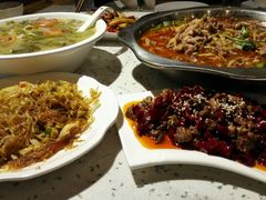 -兔行天下-鸿鹤鲜锅兔(中海国际店)