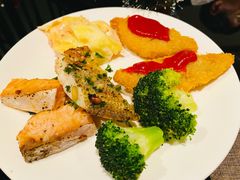 -唐拉雅秀酒店-西锦汇空中BBQ·思创餐厅