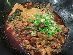 -大锅大灶柴火鸡鱼