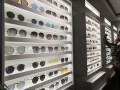 -目艮眼镜SHOWROOM(品牌集合店)
