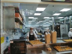 -鲍师傅糕点(百盛西南商都店)