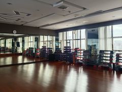 -金摩尔健身游泳(万象城鼎丰大厦店)