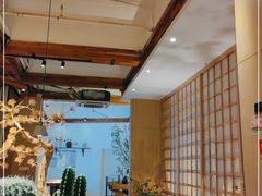 -蜜桃餐厅·伴山(湖滨商业街店)