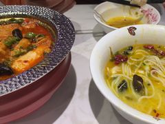 -渝是乎酸菜鱼(龙旗购物中心店)