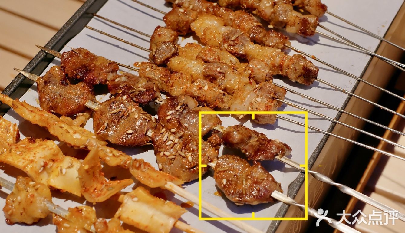 终于找到组织了!吃到正宗东北烤肉啦!!老乡们冲呀