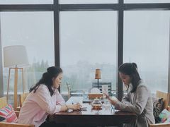 靠窗位-忆咖啡观景餐厅(桂林象山公园店)