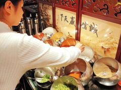 -牛里牛气· 榴莲海鲜鲜牛肉自助火锅·烤肉(横岗店)