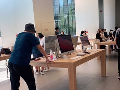 -Apple零售店(华贸购物中心店)
