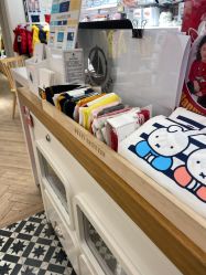 点击看大图 店内环境-Petit Bateau(静安嘉里中心店)