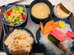 -家贺屋刺身寿司专门店