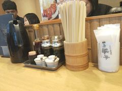 餐具摆设-牛カツ京都勝牛(河原町蛸薬師店)