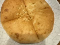 拉丝奶酪饼-蒙亨·手把肉·蒙古包文化主题餐厅(天恒广场店)