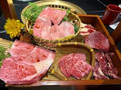 -山川小町·极番烧肉(新地假日广场店)