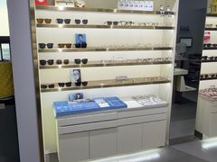 -视野联行眼镜•蔡司•依视路(温江店)