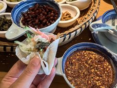 -包整·丝娃娃(一览甲秀楼风景店)