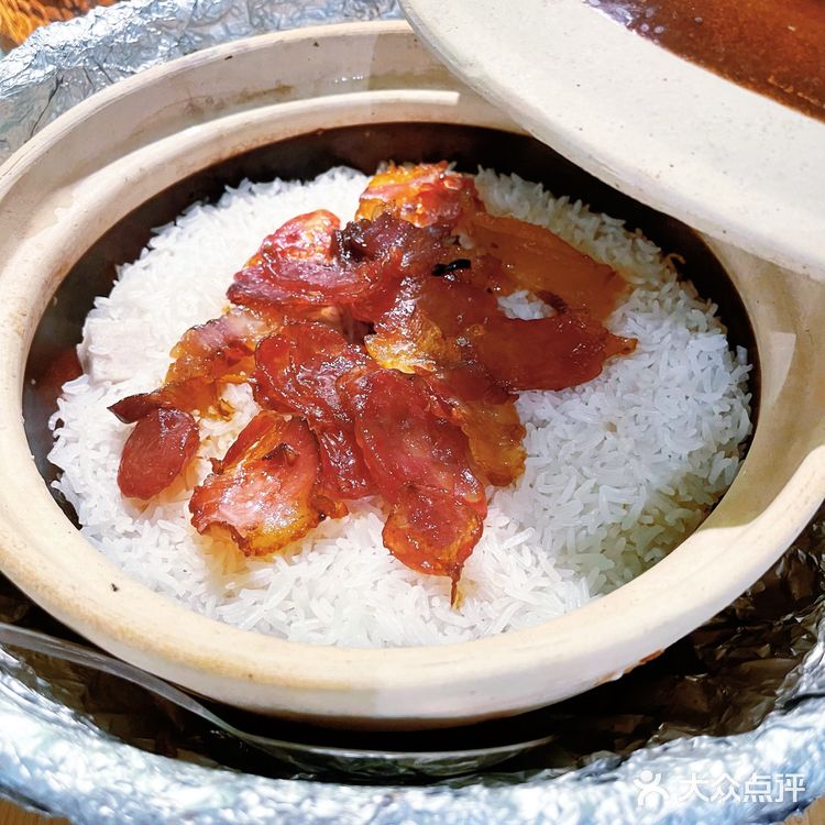 东门的宝藏“椰子鸡”，椰香满满鸡肉来一碗