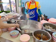 -榮泰米粉湯(Left Shop)