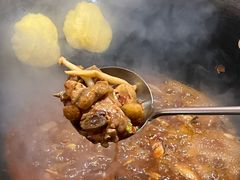 -三江鱼东北特色铁锅炖(骆驼店)