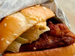 卤辣辣卤鸭鸭风味鸡腿堡-肯德基(招远金城店)