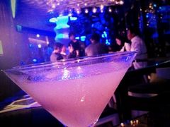 Martini-OZONE 顶楼酒吧(香港丽思卡尔顿酒店)
