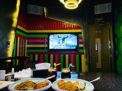 -K+全国连锁KTV(绿地缤纷天地店)