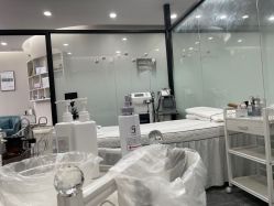 -苗方清颜专业祛痘·皮肤管理