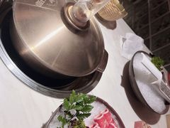 -喃喃椰·糟粕醋·椰子鸡火锅(七堡花园店)