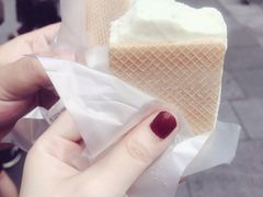 -詹爷爷乌节路街头冰淇淋