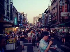 -六合夜市