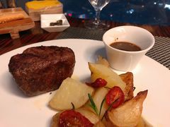 澳洲谷饲牛柳配烤土豆角-佛山恒安瑞士大酒店-天空意大利餐厅(环球国际广场店)