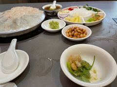 -官塘陈记鱼生·潮汕砂锅粥·牛肉火锅(潮枫路总店)