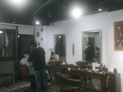 -纯剪男士理发馆·烫染专业店