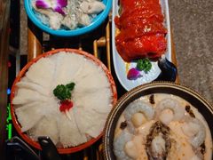 -老牌坊云南鱼豆花火锅(哈西万达店)