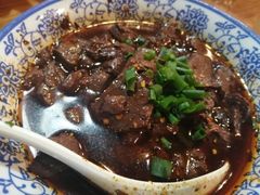 -杨三孃跷脚牛肉(西外棕榈岛店)