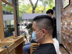 -首脑美发沙龙