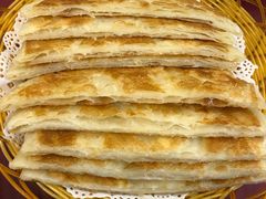 -李连贵熏肉美食酒楼(东市商贸店)