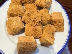 绍兴臭豆腐-咸亨酒店•非遗绍兴菜•中华老字号(堂吃餐厅)
