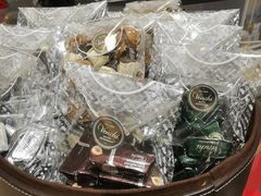 -VENCHI 闻绮(北京国贸商城店)