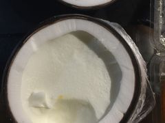 -志龙皇冠吃货椰子铺