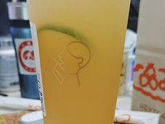 -喜茶(北京华贸购物中心店)