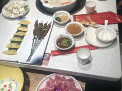 -三人行骨头王火锅(长寿店)