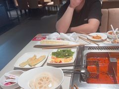 -海底捞火锅鲜切牛肉主题店(长寿路店)